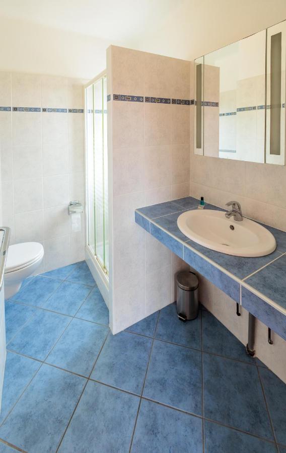 Le Bel Air Hotel Mions Екстериор снимка